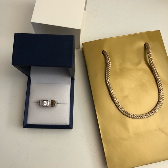 925 Sterling Silver Elegant Men Engagement Ring - Picture 6 of 8